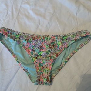 Victoria’s Secret Patterned Cheeky bikini bottoms